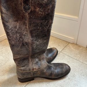 Frye Melissa calf boots in distressed/worn look brown size 7.5
